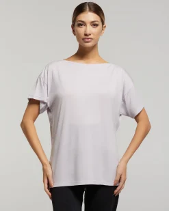 Maglia manica corta scollo barchetta in viscosa sostenibile vestibilità over